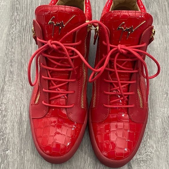 Embossed Sneakers NO BOX DUSTBAG YES - NO INSERTS - Picture 6 of 13